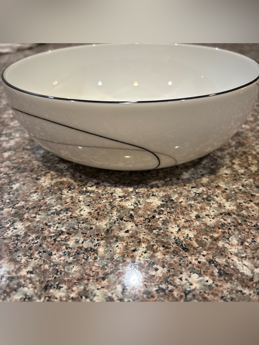 Mikasa Threads LAL03 Large 8 3/8" Round Vegetable Serving Bowl Master Deep
